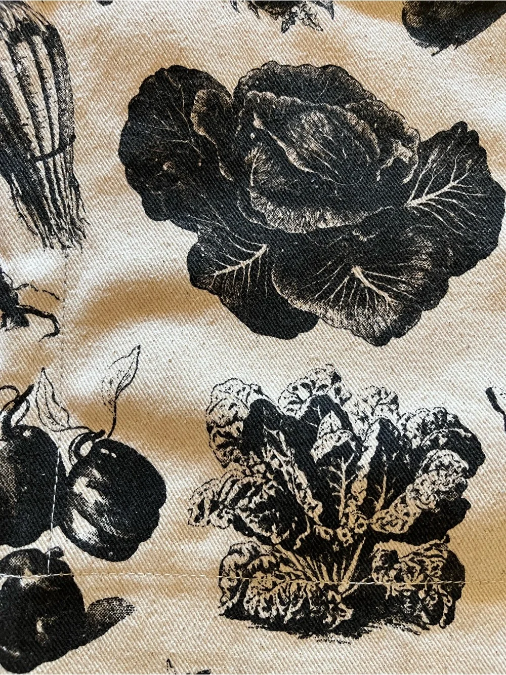 Black & Cream Canvas Vegetable Print Kitchen Apron